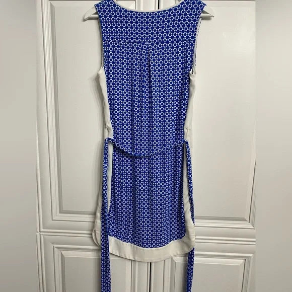 Ann Taylor Factory Size XS Sleeveless V Neck Dress Blue White Belt Midi Office - Picture 9 of 12